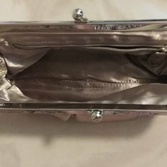 Purse - Picture 4 of 6